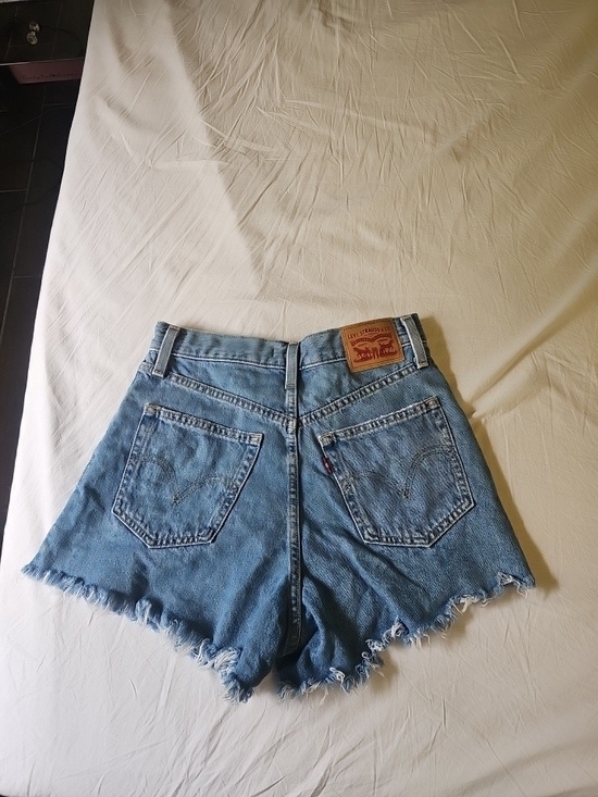 Levi's Pants - LEVI'S Women High Waisted Mom Shorts Jeans Size 26 Distressed